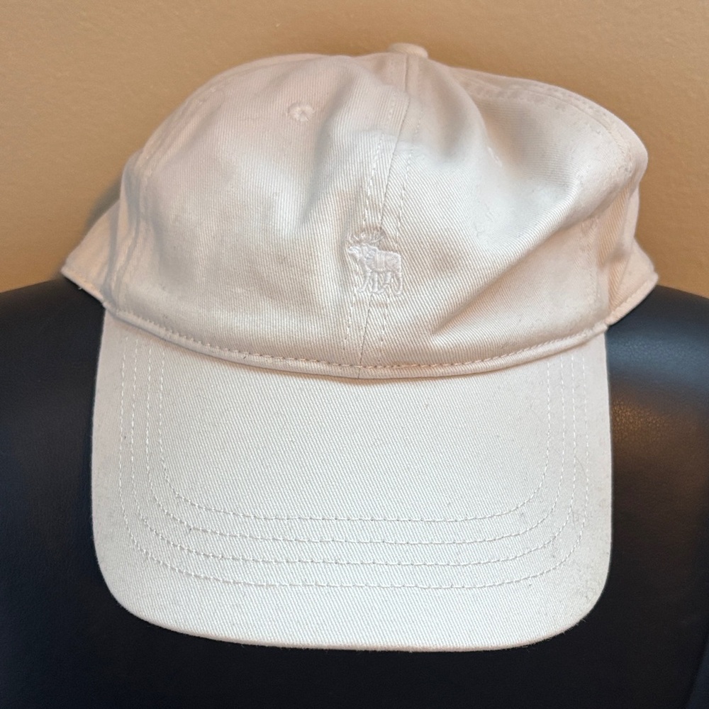 Abercrombie & Fitch Cream Baseball Cap with Embroidered Moose Logo